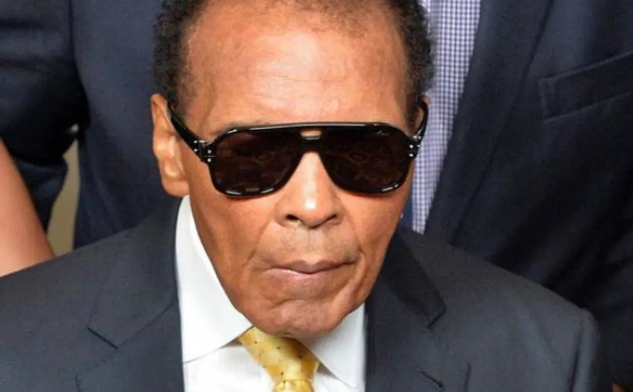 Muhammad Ali hospitalized due to respiratory issues