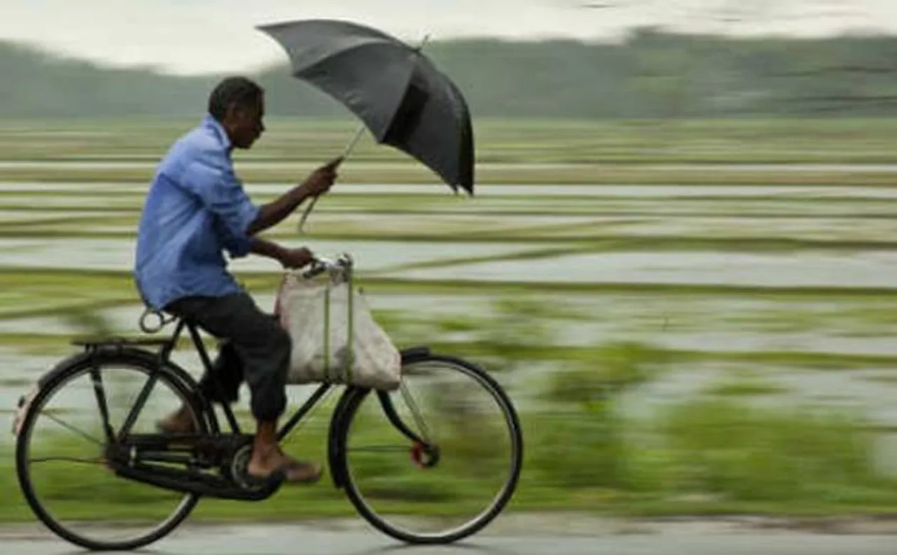Mercury continues upward in north; pre-monsoon rains in Odisha