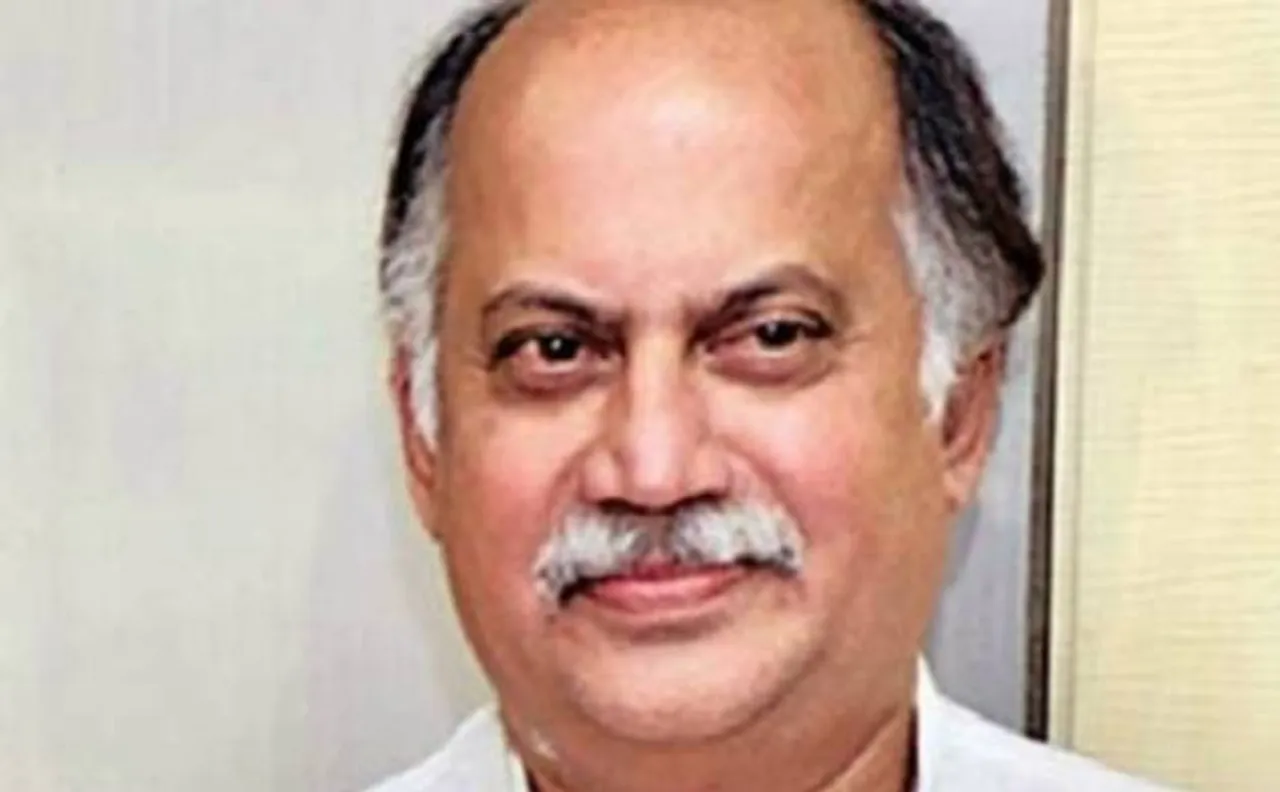 Veteran Congress leader Gurudas Kamat quits politics