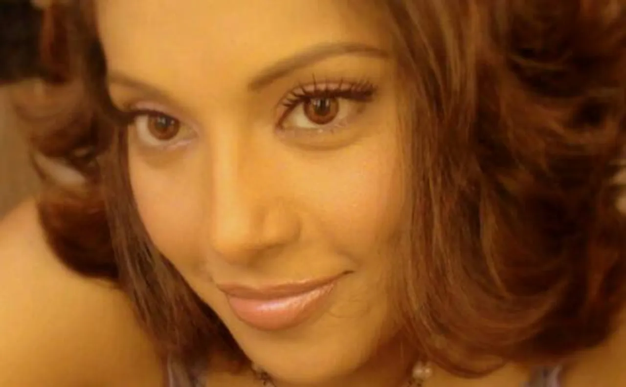 Bipasha Basu gets a short hair makeover