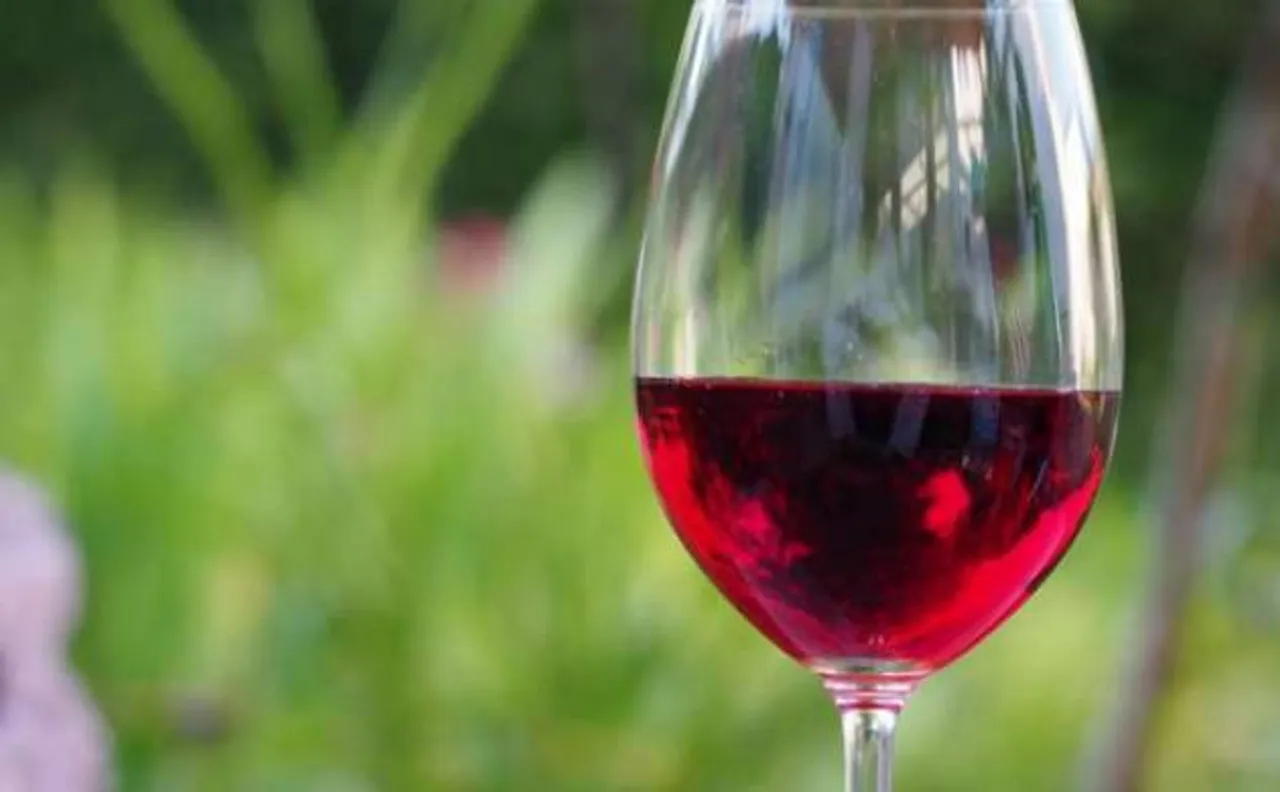 Larger wine glasses may lead people to drink more: study