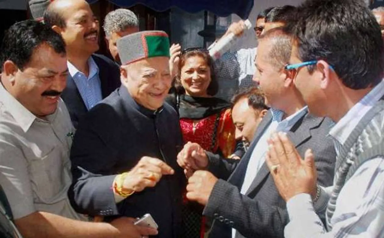 Graft case: Virbhadra Singh grilled by CBI for second day 