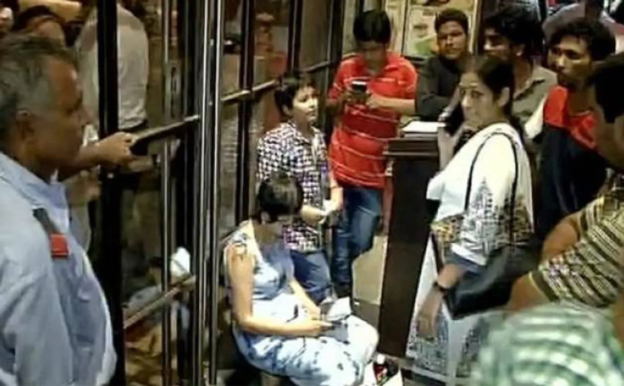 Eatery denies entry to street children, AAP govt orders probe