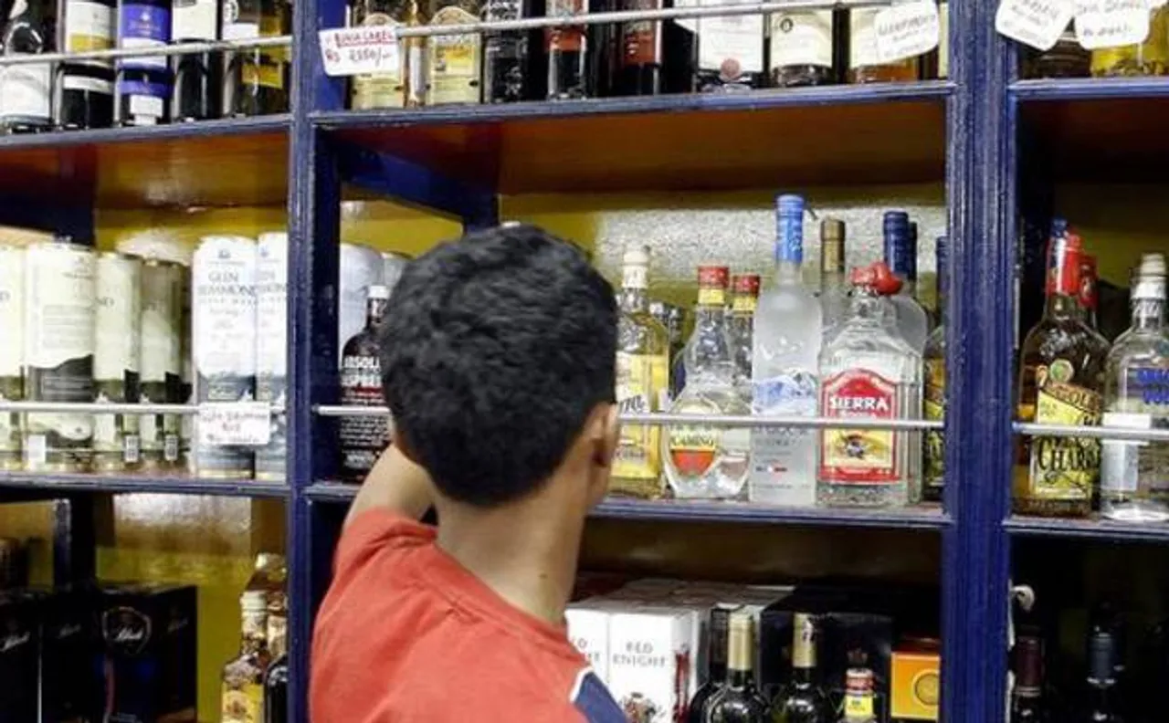 Tamil Nadu follows Bihar, orders to close down 500 liquor shops