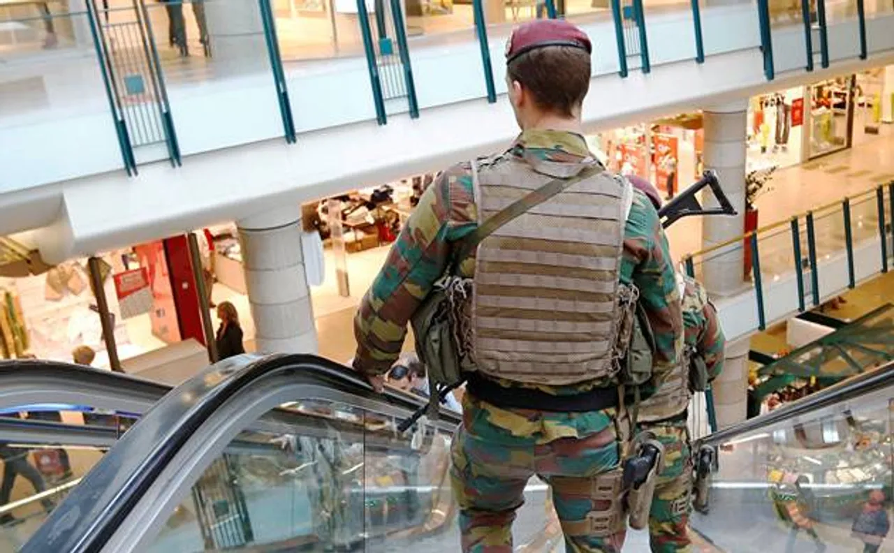 Man with fake suicide belt arrested at Brussels shopping centre after bomb alert
