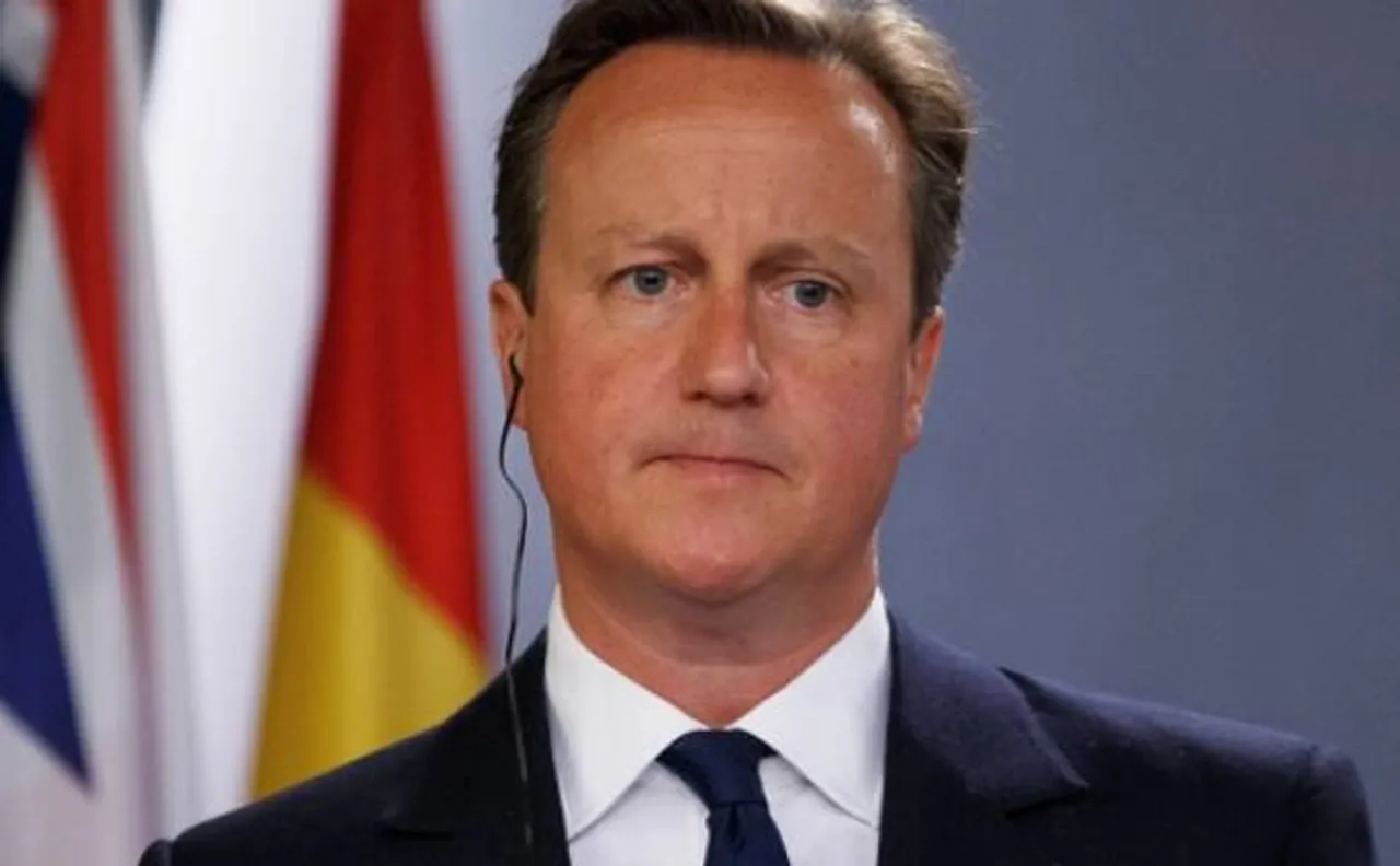 David Cameron calls on LGBT community to live freely
