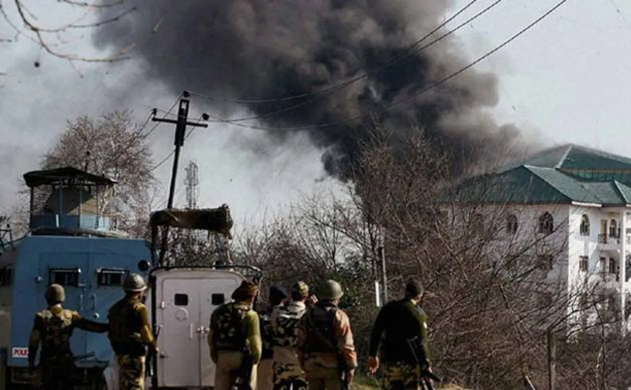 Video shows attack on CRPF soldiers in Pampore