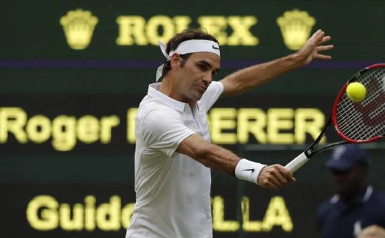  Wimbledon: Below-par Roger Federer sails to second round