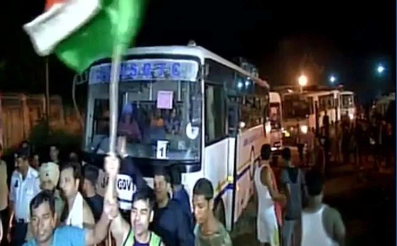 Amarnath Yatra: First batch of 1,138 pilgrims leaves Jammu 