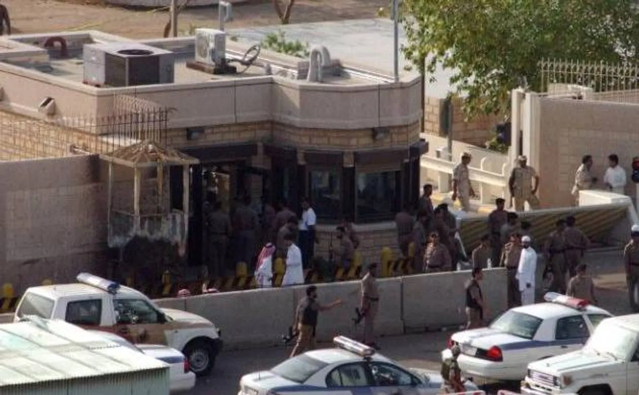Suicide bomber strikes in Saudi Arabia close to US consulate in Jeddah
