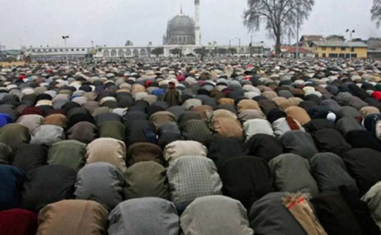Jammu and Kashmir celebrates Eid-ul-Fitr with fervour