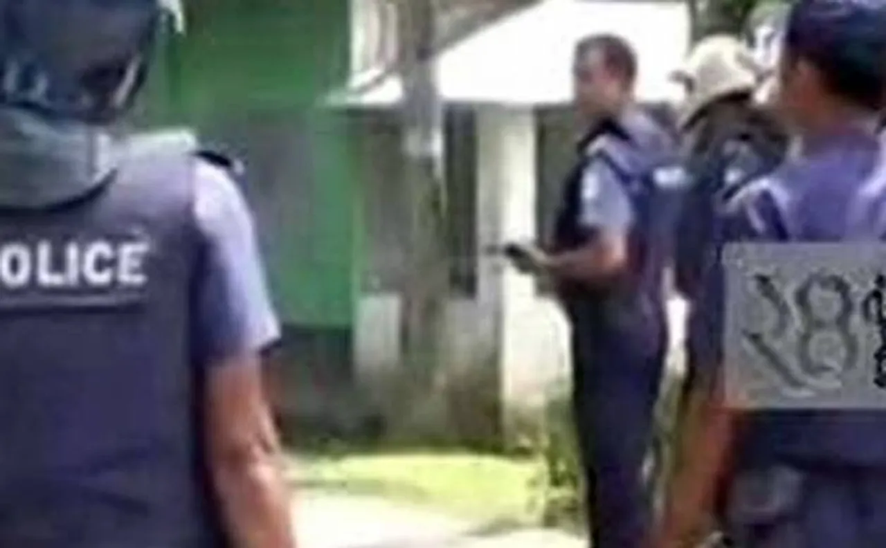 Bangladesh bomb explosion at Eid congregation kills 2 policemen, injures 12