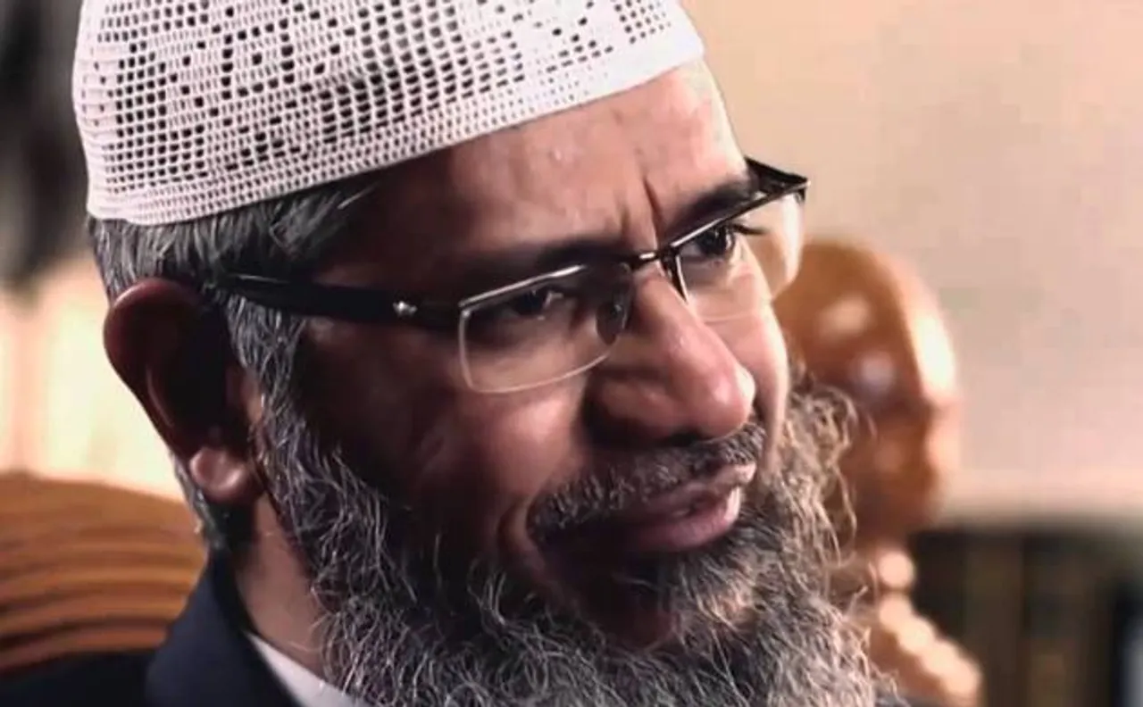 Mumbai Police to probe preacher Zakir Naik's speeches, says CM Devendra Fadnavis