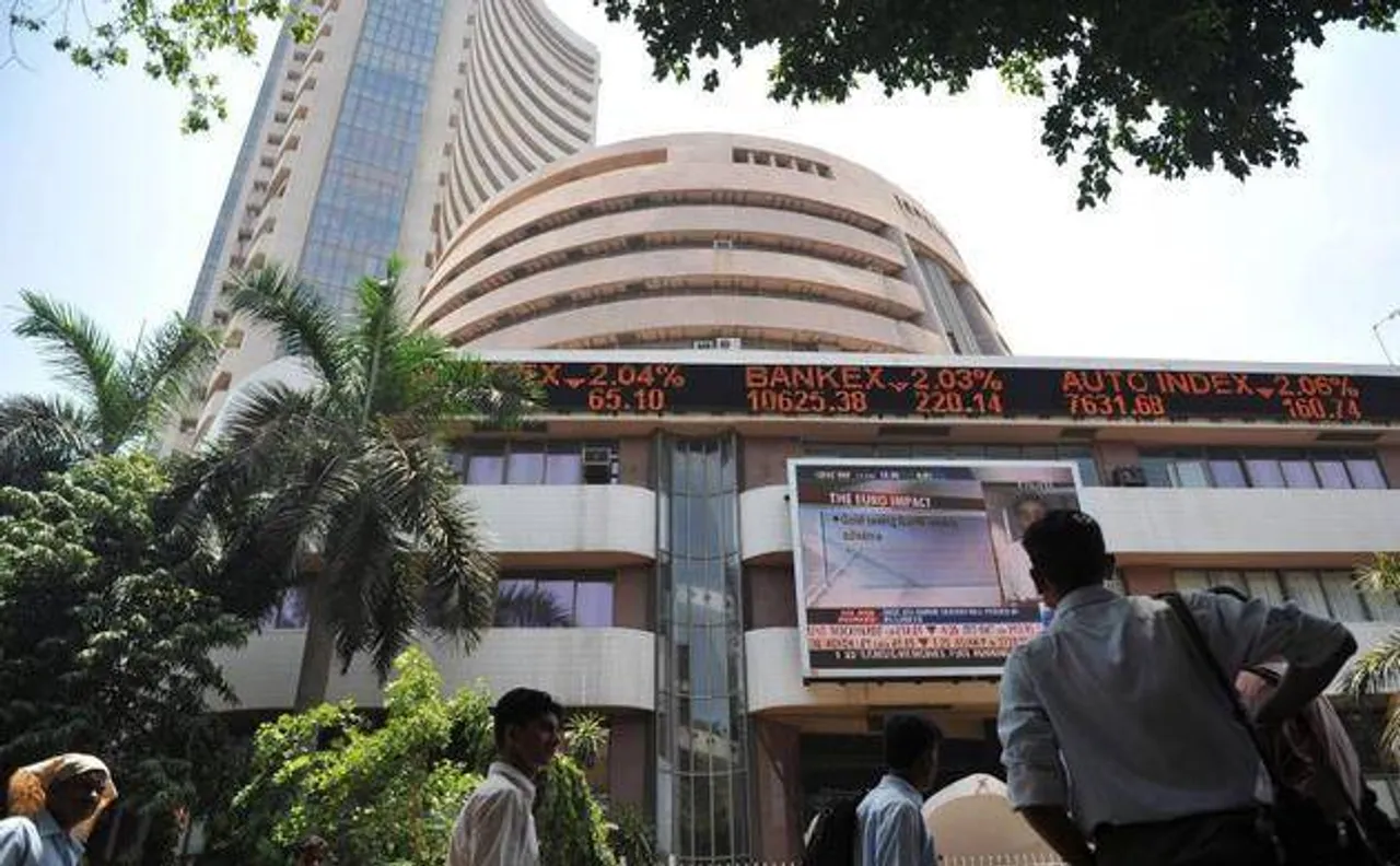 Sensex plunges 74 points; investors wary ahead of earnings