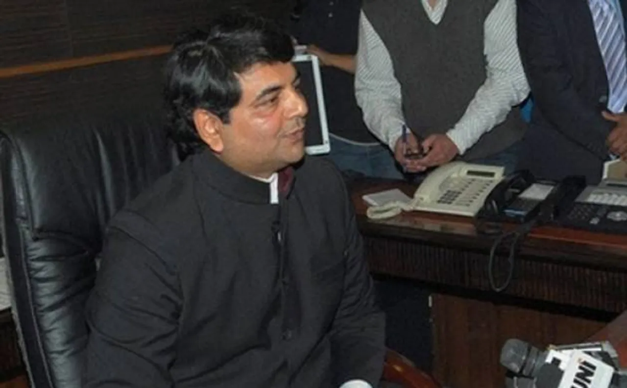 Did Congress just scoop Rs 45000 cr telecom scam out of Modi government?