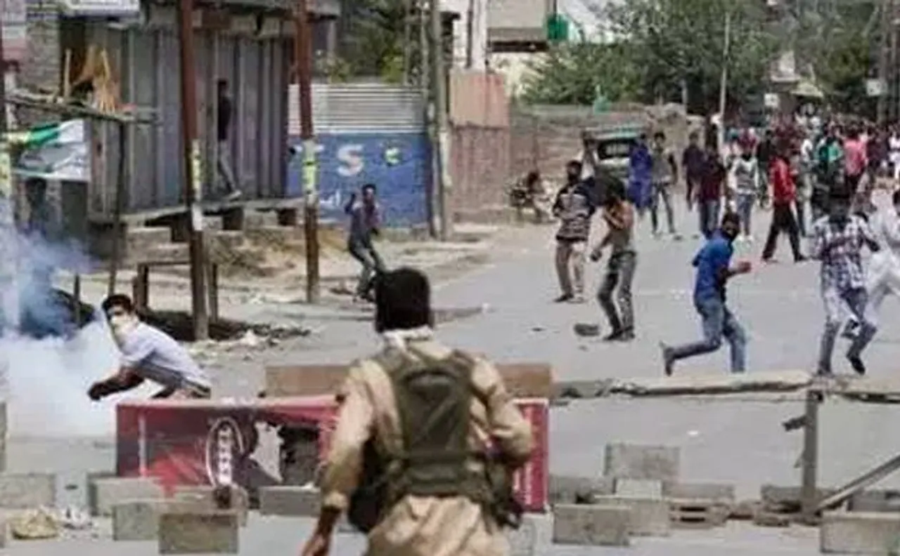 India accuses Pakistan of fanning discontent in Kashmir