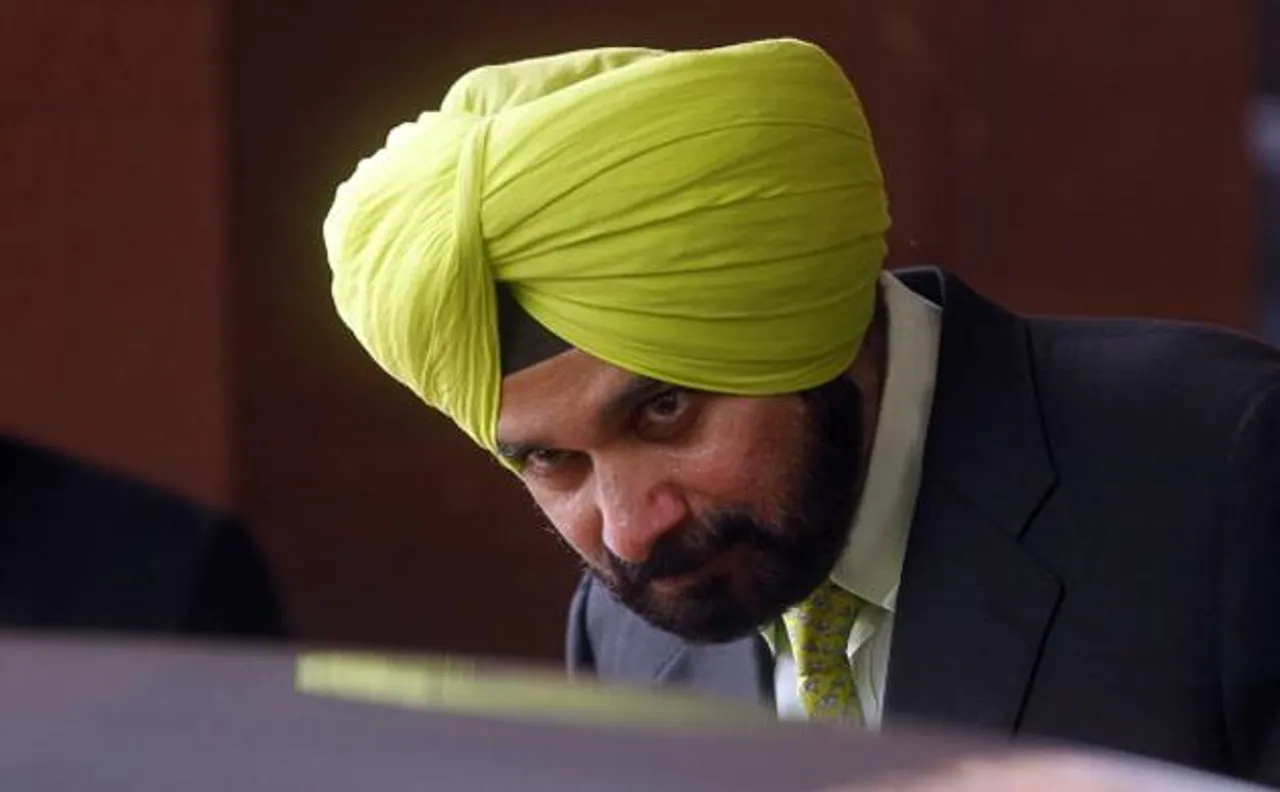 Sidhu set to join AAP; Arvind Kejriwal hails his decision to quit Rajya Sabha