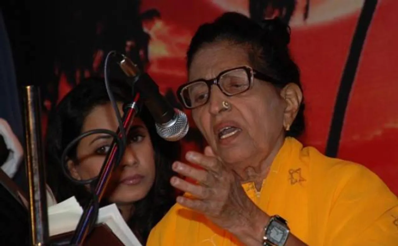 'Kabhi Tanhaiyon mein tumhari yaad aayegi' Mubarak Begum