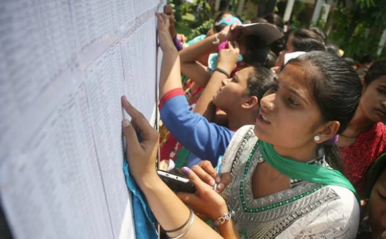 DU vacant seat 2016: Fifth cut off list released, admission process to continue till Aug 16
