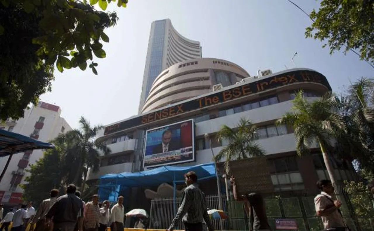 Sensex zooms 284 pts at mid-session to recapture 28,000-mark
