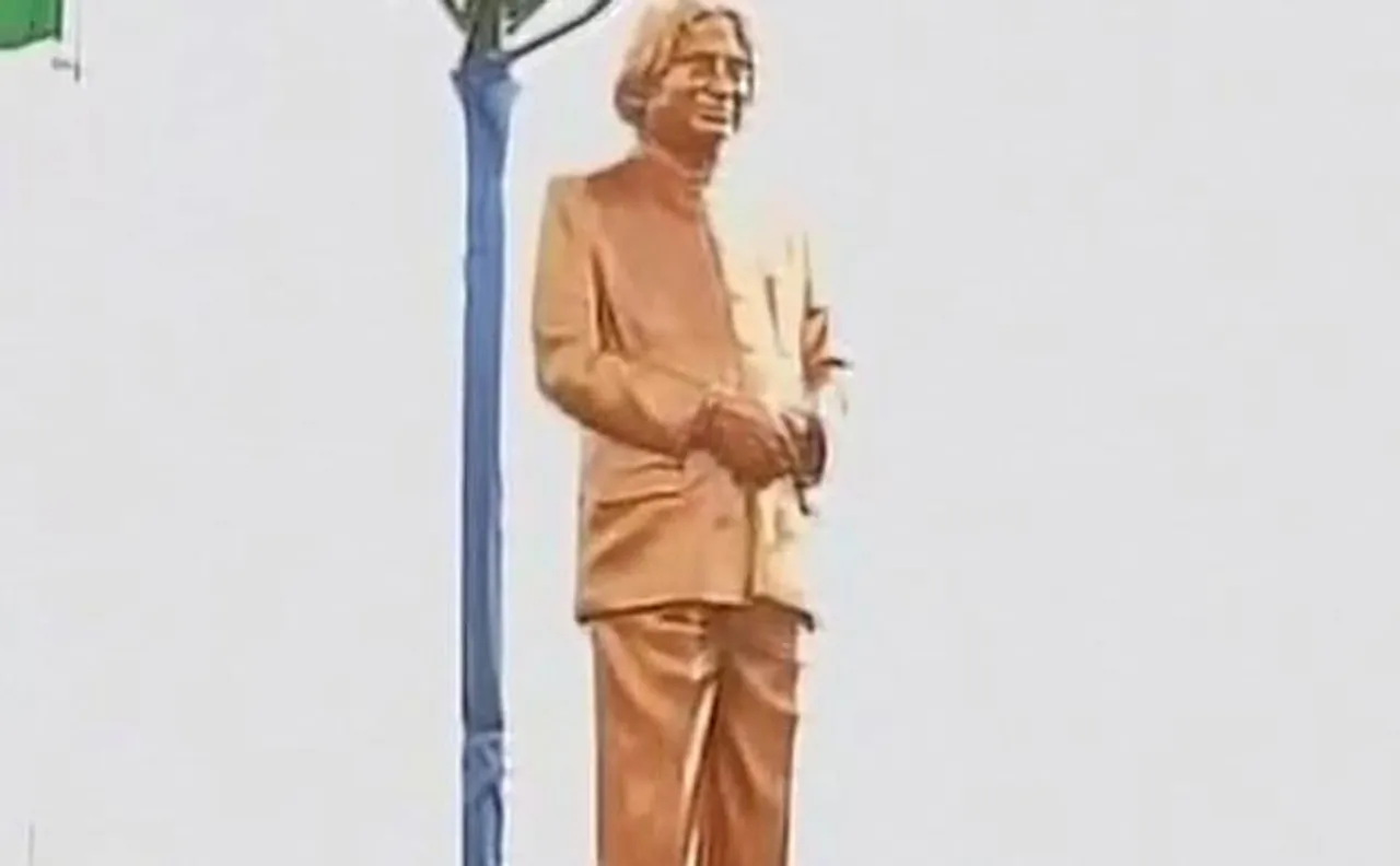 Defence Ministry unveils statue of Dr APJ Abdul Kalam in Rameswaram