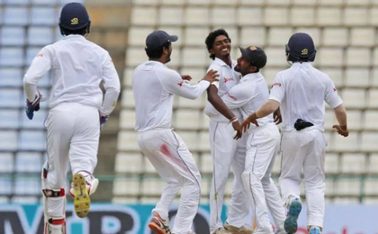 Sri Lanka spinners corner Aussies in tricky chase