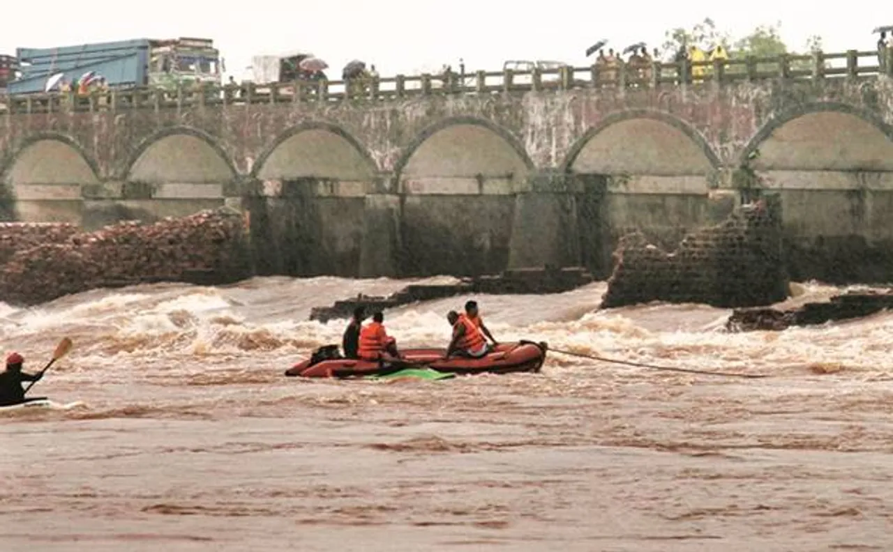 Mahad bridge collapse: 3 more bodies recovered, death toll rises to 17