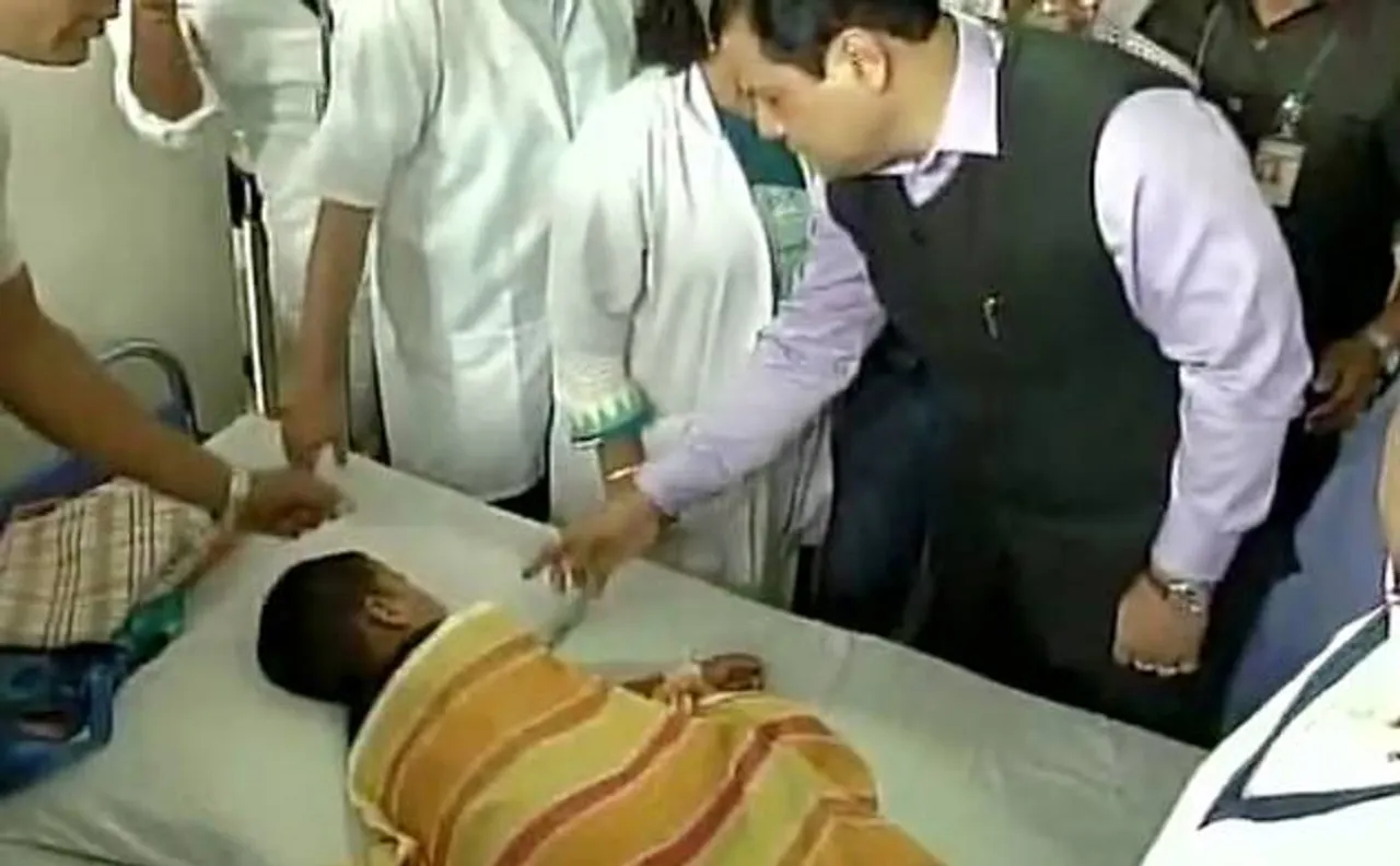 Kokrajhar terror attack: Assam CM Sarbananda Sonowal meets victims at hospital