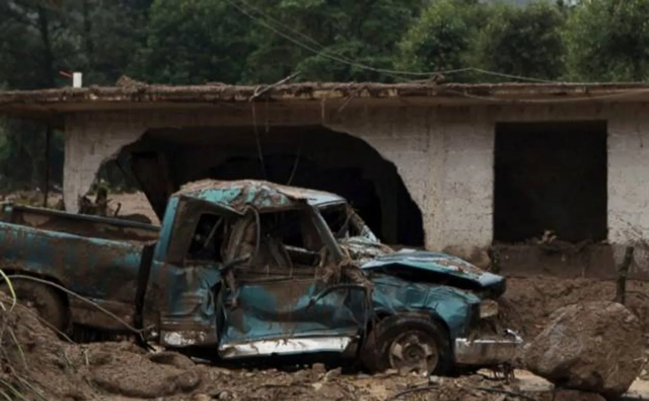 43 killed by mudslides in Mexico; new storm aims for Baja