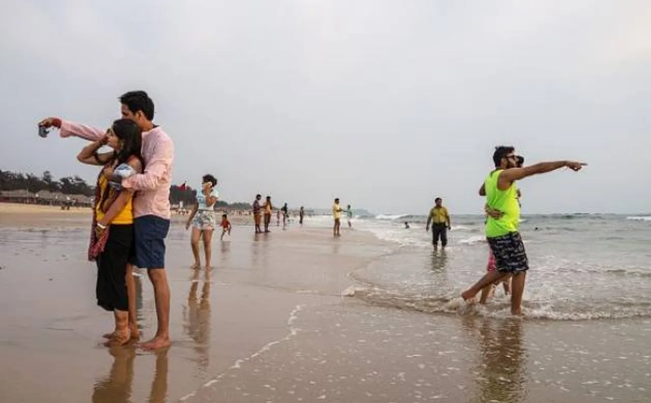 States asked to mark 'Selfie Danger Zone' at tourist sites