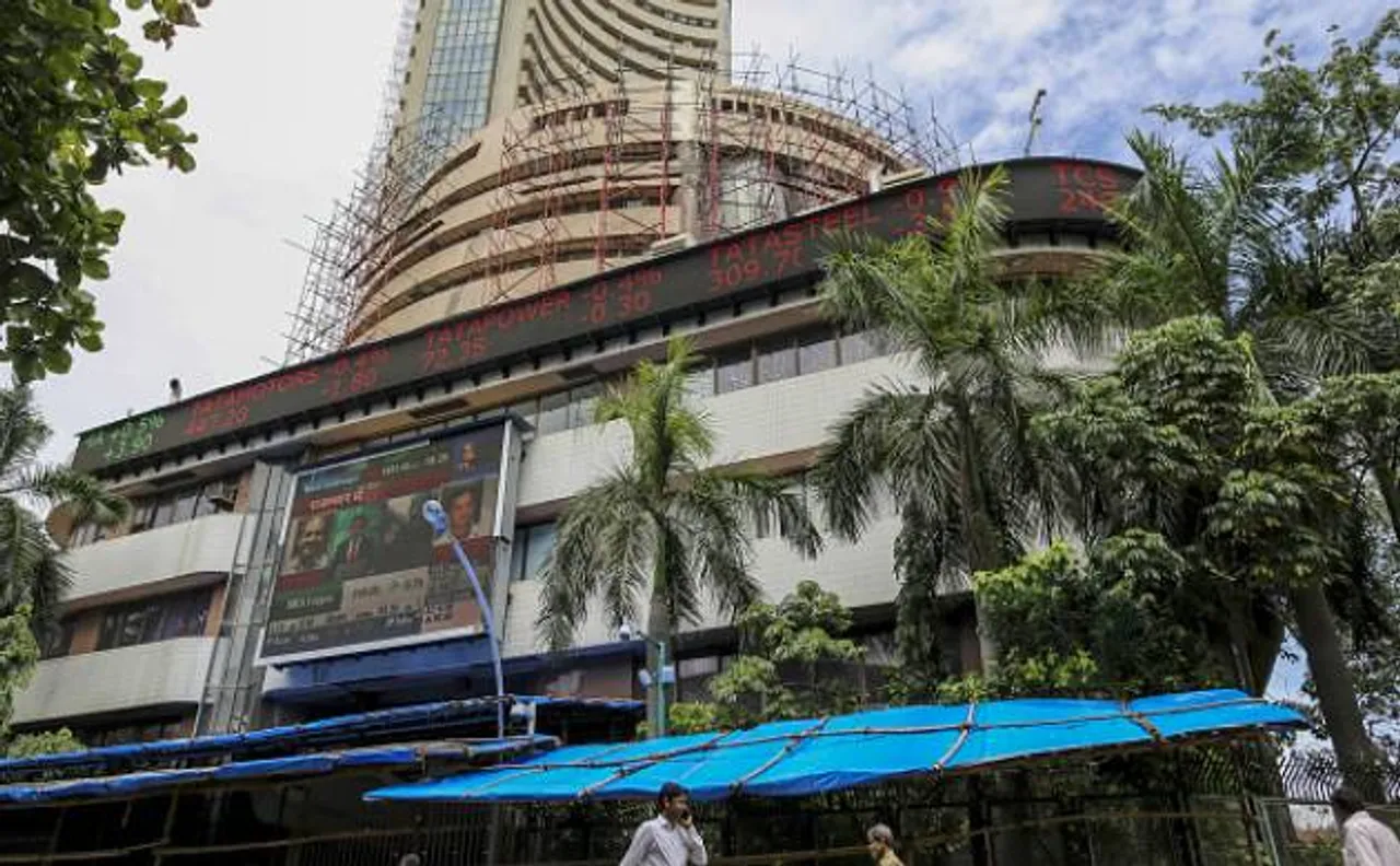 Market makes comeback: Sensex touches 28K-level, soars 278 pts in early trade