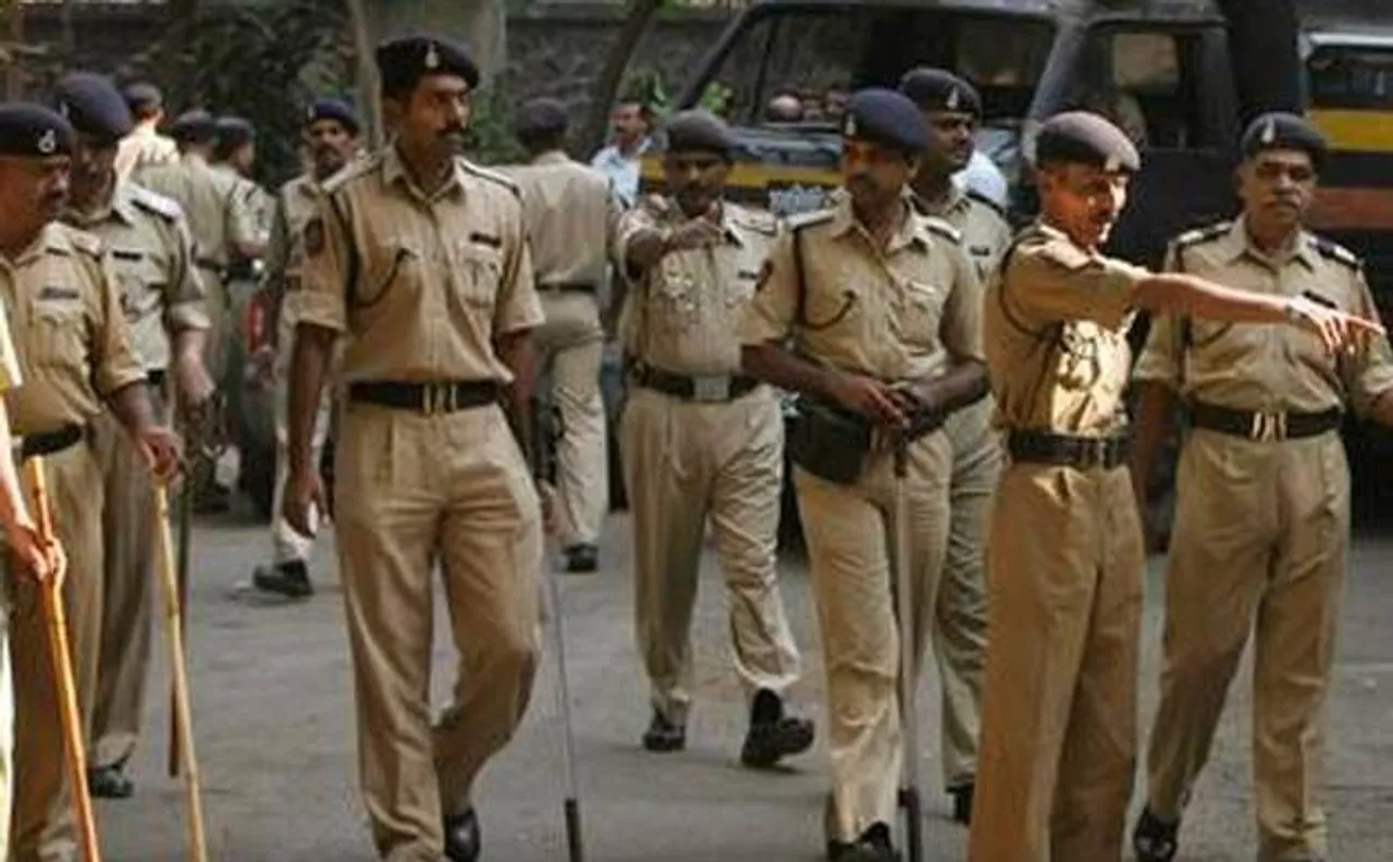 Woman's body found stuffed in suitcase on Delhi-Agra Highway