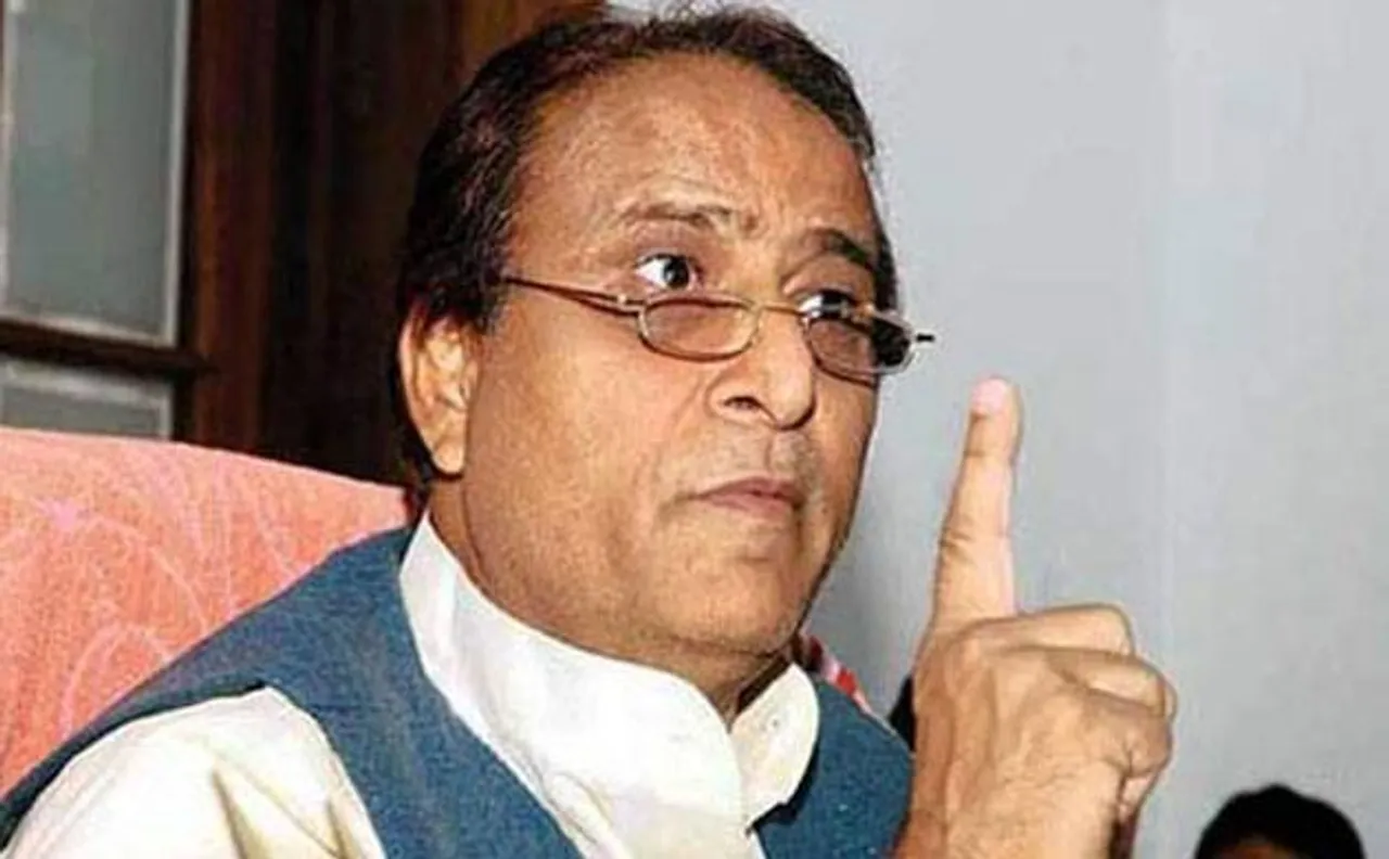 Azam Khan attacks Modi, Obama for Muslims condition after SRK's detention