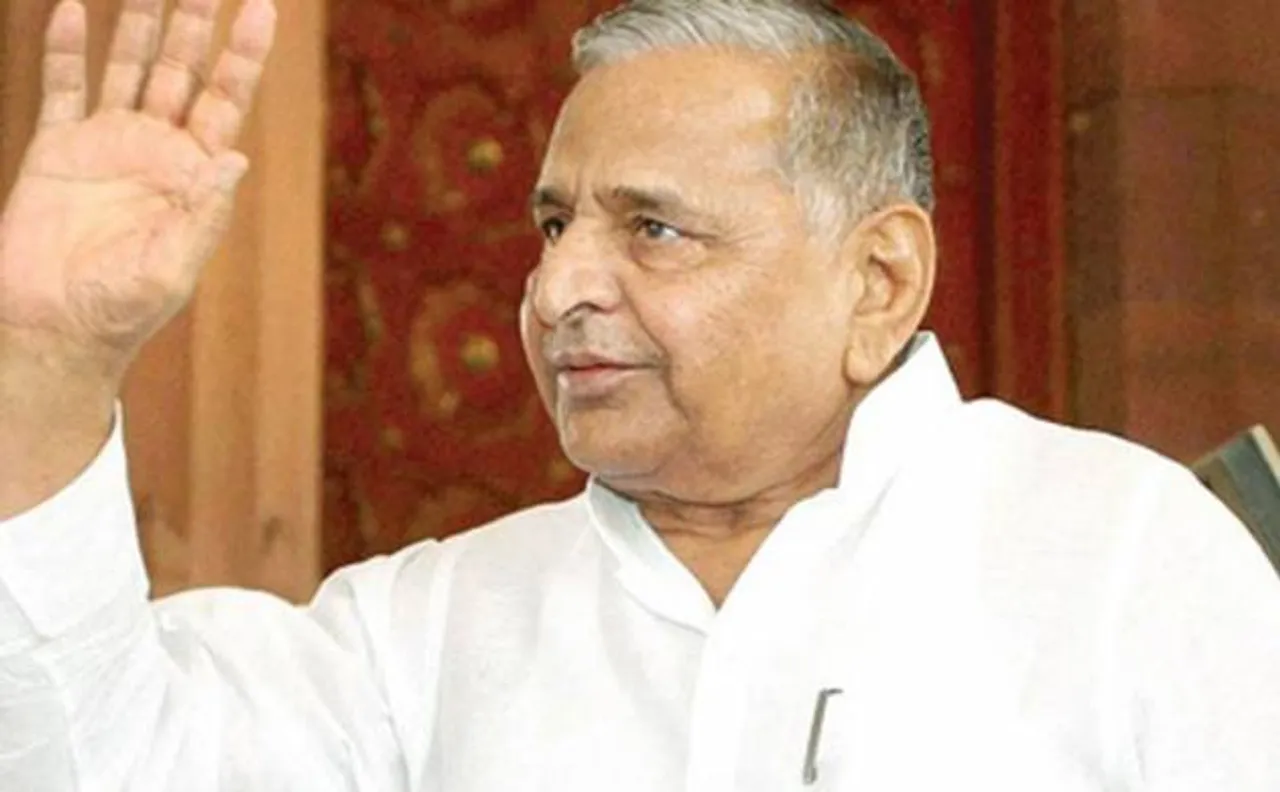 Mulayam warns Akhilesh against inaction on corrupt sycophants