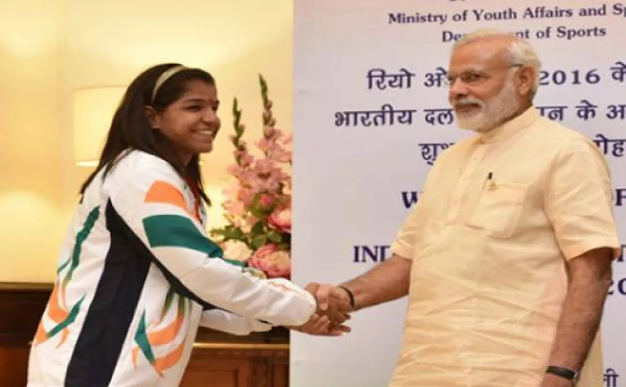 Country is proud of Sakshi's feat: PM Modi,President Pranab Mukherjee
