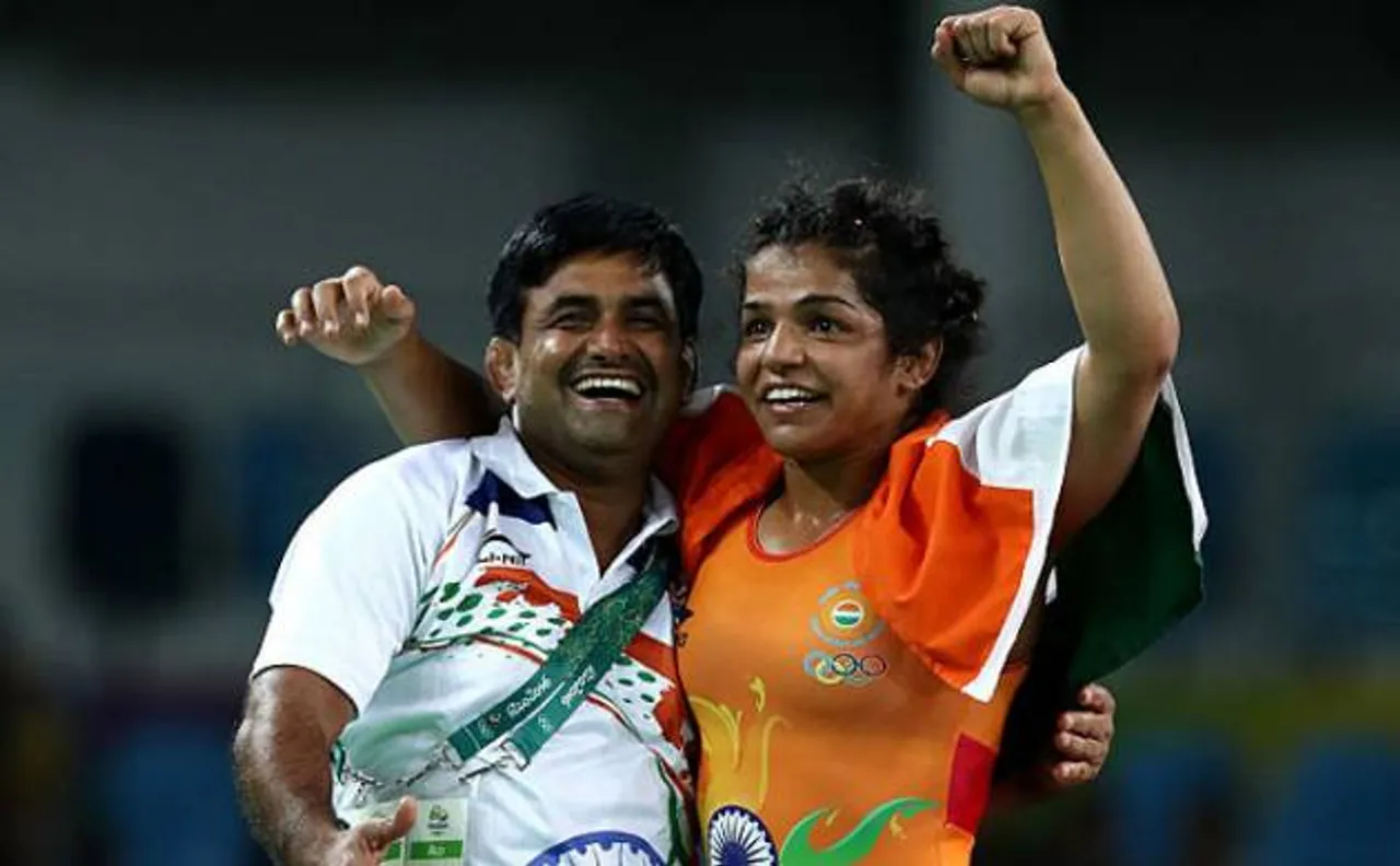 Rio Olympics 2016: Sakshi Malik wins 'historic' bronze medal for India in wrestling
