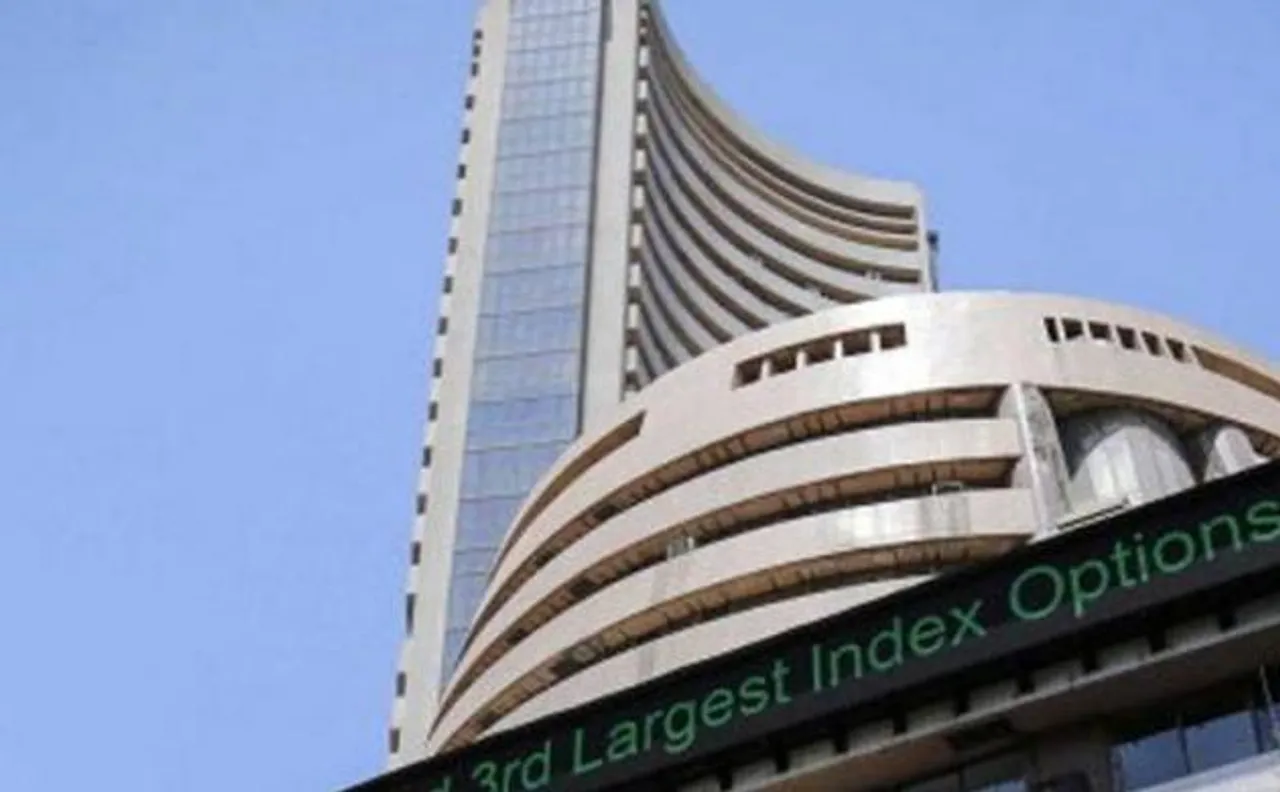 Sensex rises to 165 points in early trade, banks lead rally