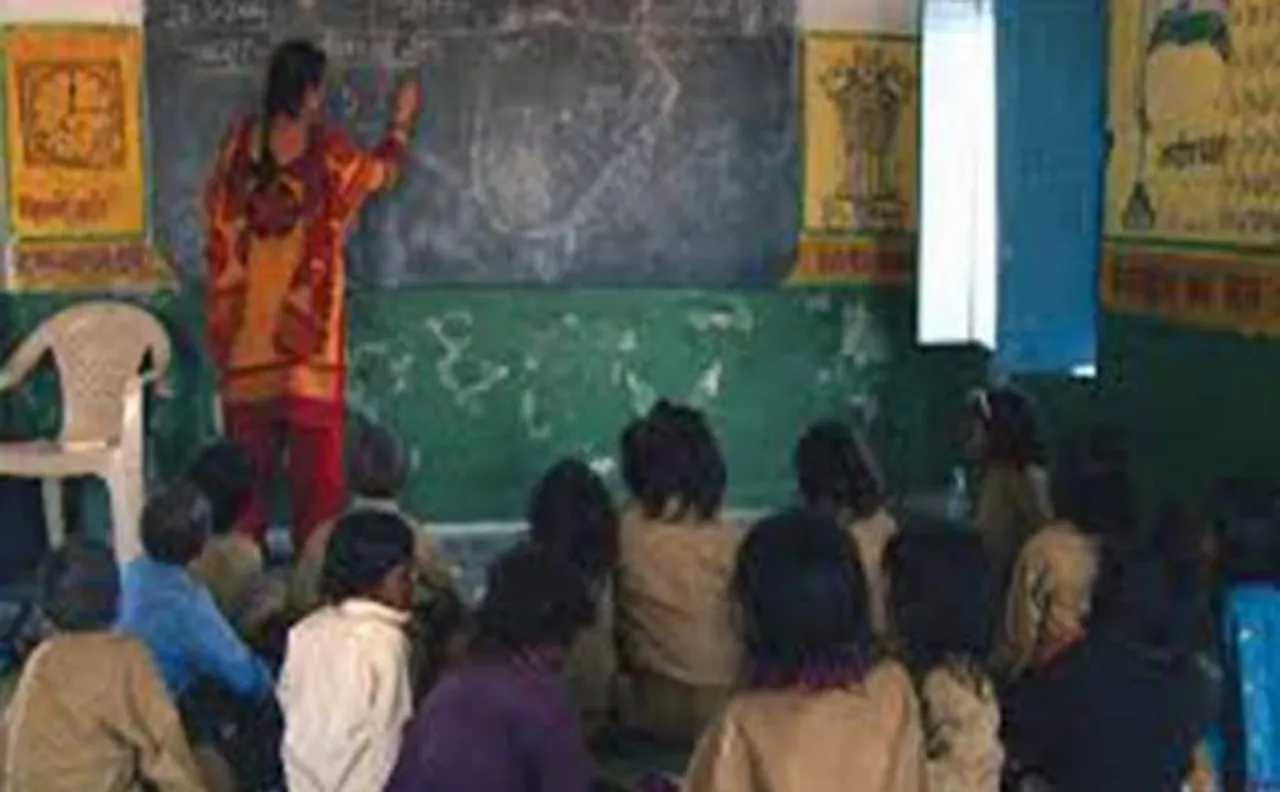 Mahatma Gandhi, Amitabh Bachchan apply for post of assistant teacher in Uttar Pradesh