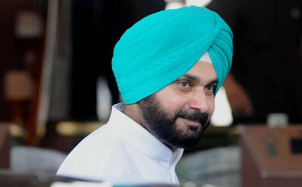 Sidhu may or may not join AAP, will always respect him: Kejriwal 