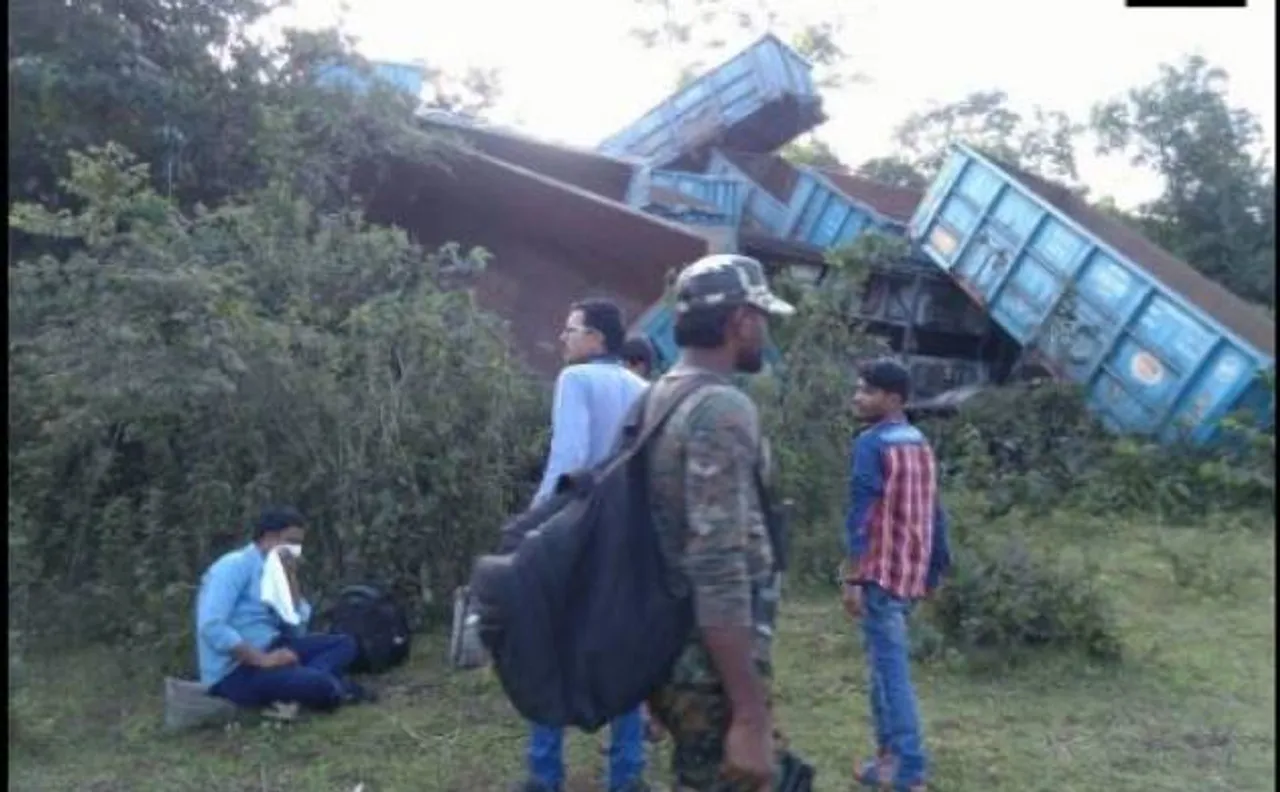 Naxals damage railway line, 14 wagons of goods train derailed