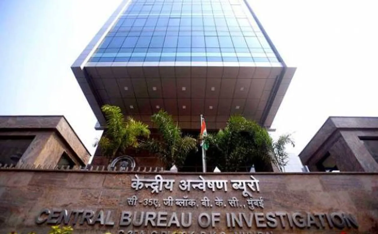 CBI conducts searches in Mumbai against ex-ED joint director