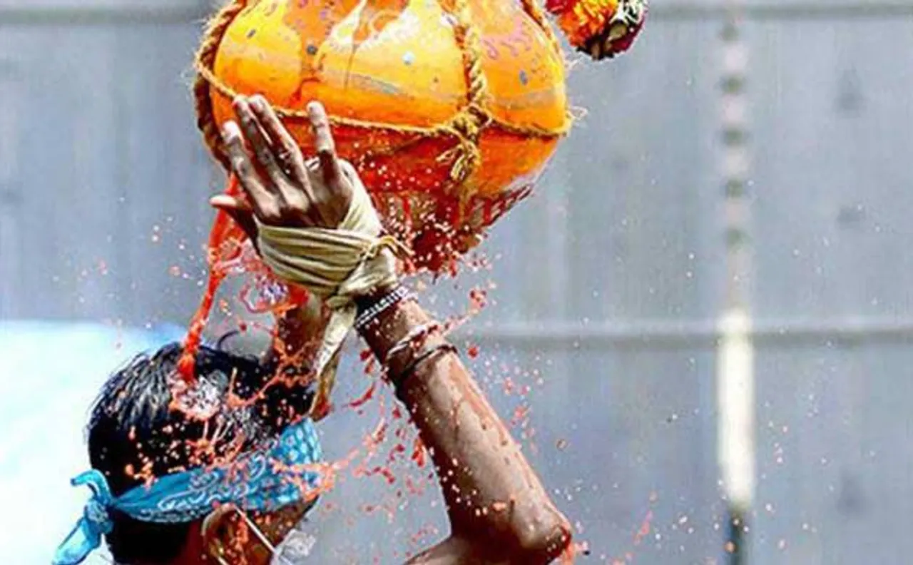 Top 5 news at 1PM on August 20: Don't interfere in our religious beliefs; Shiv Sena tells SC and more