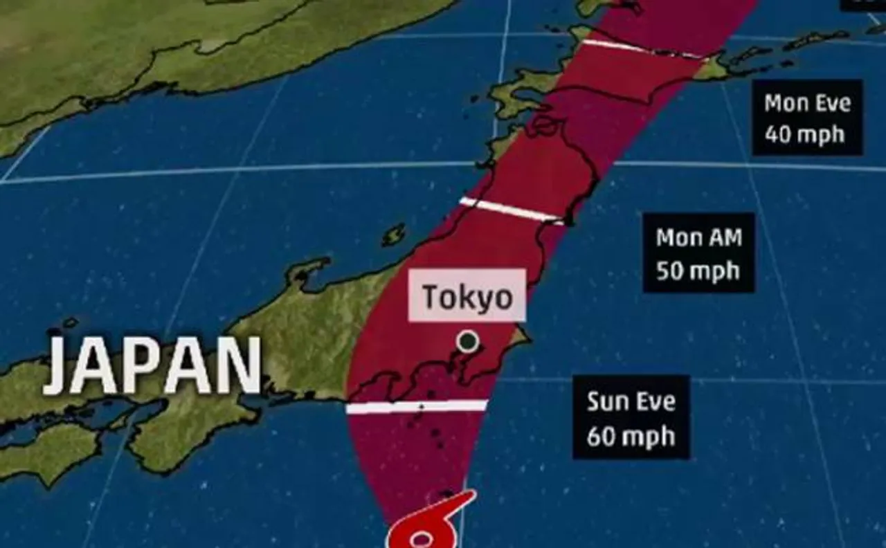 As powerful typhoons nears Japan, hundred of flights grounded