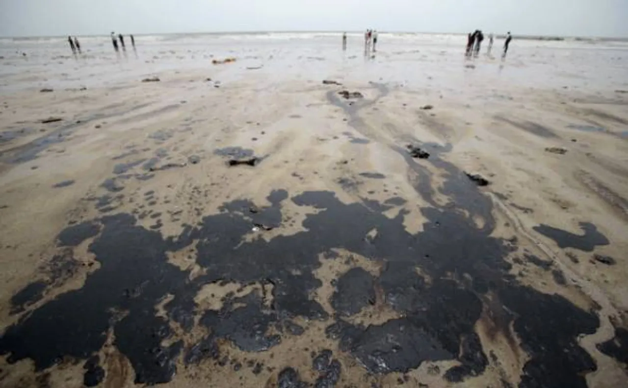NGT slaps Rs 100 cr. damages on shipping firm for oil spill in Mumbai 