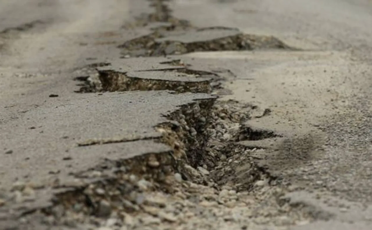 Earthquake measuring 5.5 hits India-Myanmar border, tremors felt in Assam