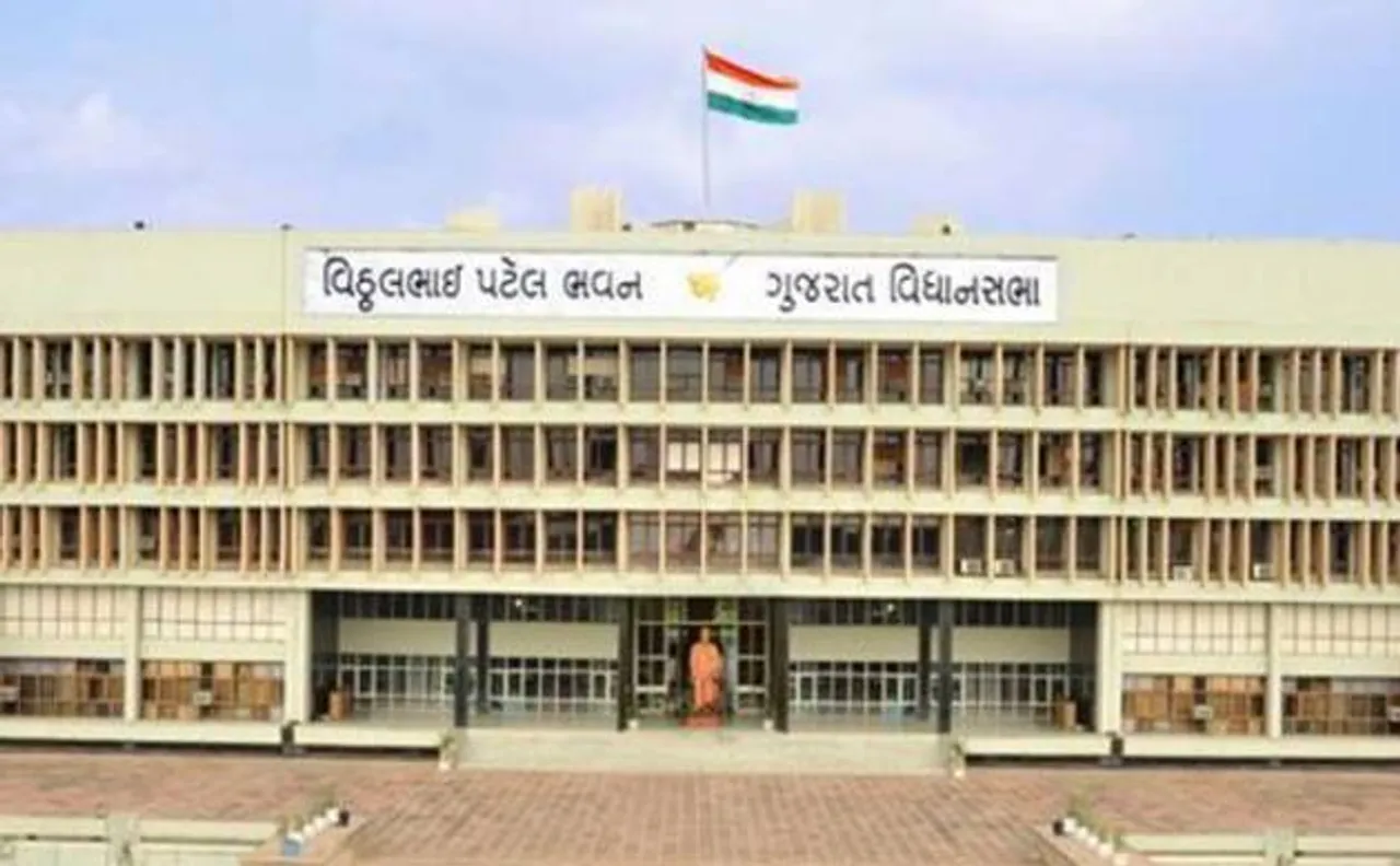 44 Congress MLAs suspended from Gujarat assembly over Una incident debate