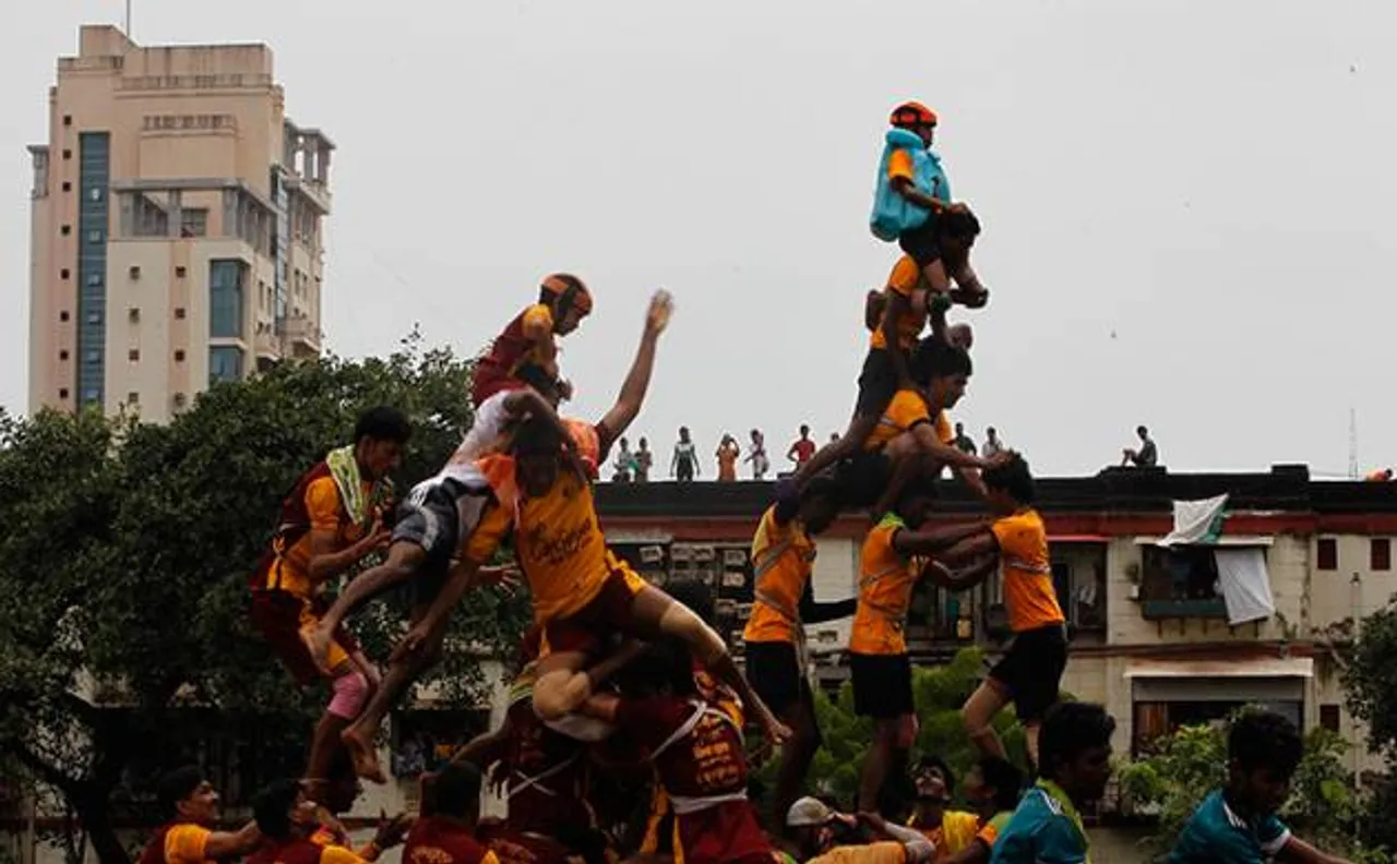 Janmashtami: Supreme Court refuses to lift cap on height of 'Dahi-handi' pyramid