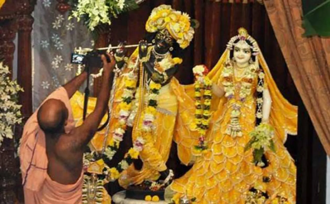 Janmashtami 2016: Nation reverberates with â€˜Hare Krishna Hare Ramaâ€™ 