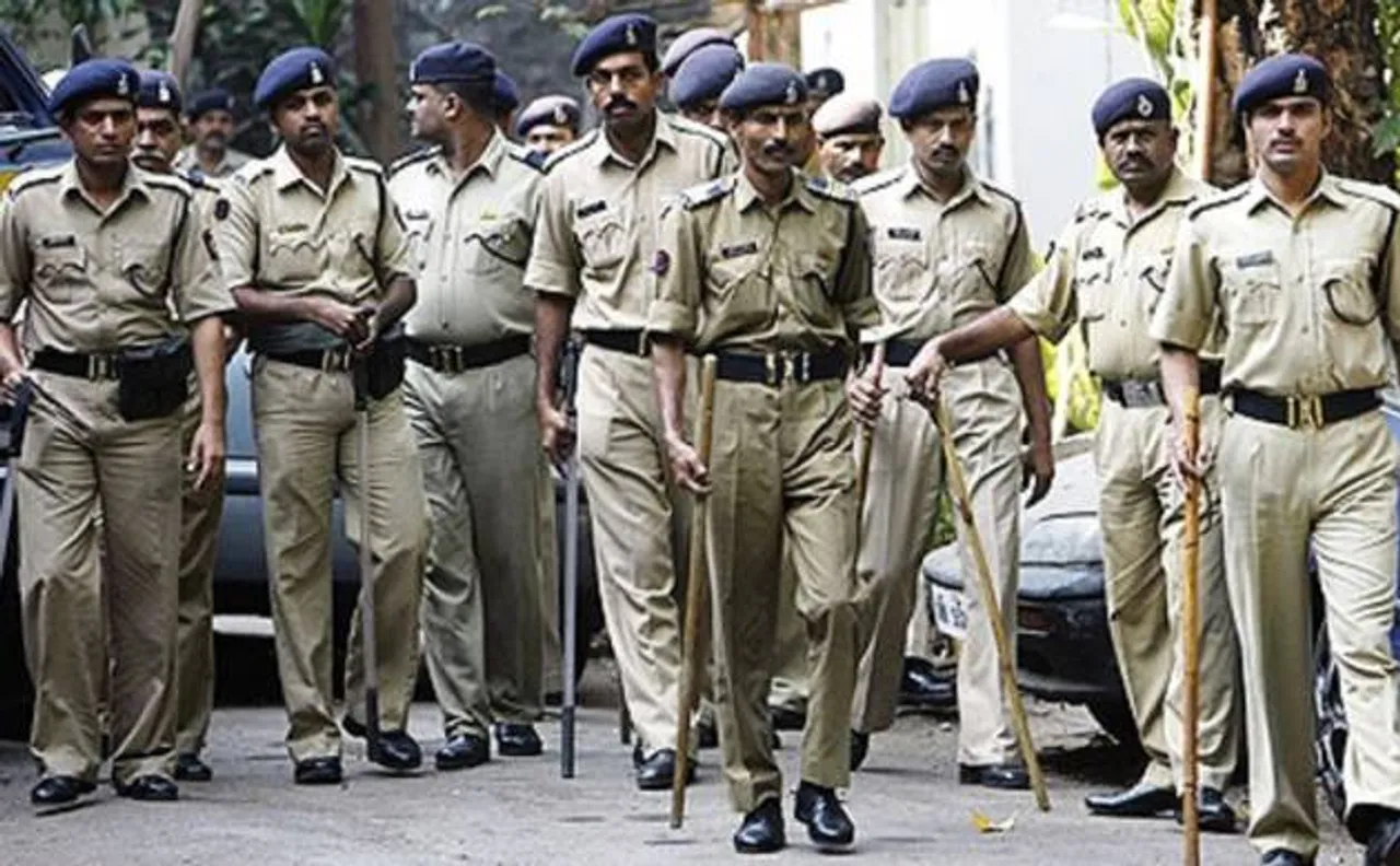 Janmashtami celebrations in Mathura: Security stepped up, lakhs of pilgrims visit the city
