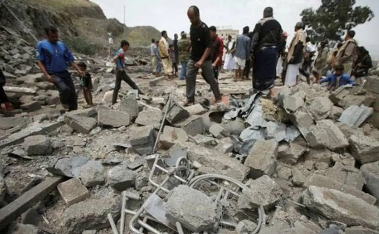 Yemen: 60 killed in suicide attack on army camp; Islamic State claims responsibility